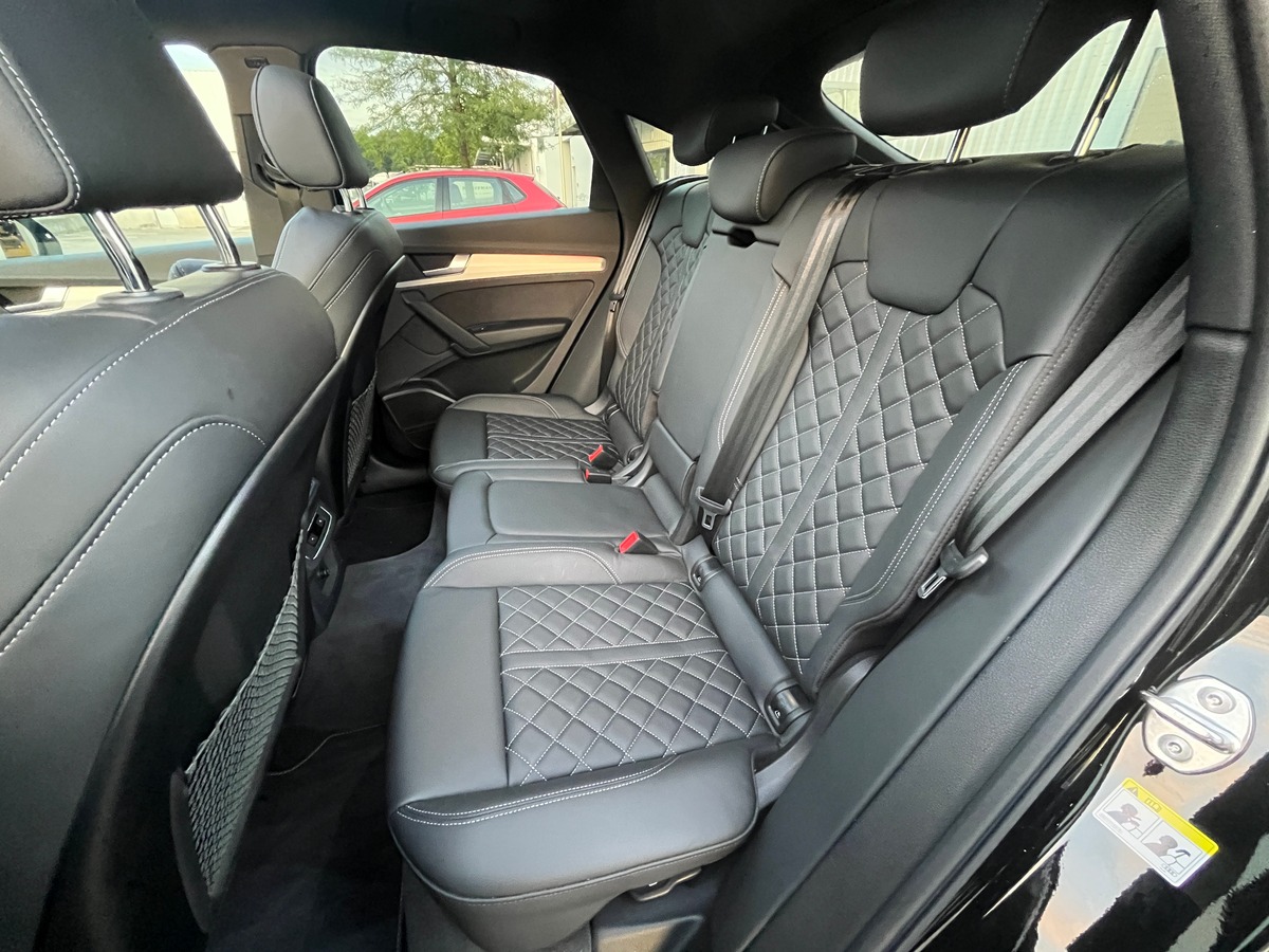 Audi Q5 Sportback 40 TDI 204ch QUATTRO S TRONIC 7 Sline, TOIT OUVRANT, SIEGES CHAUFFANT, MATRIX LED