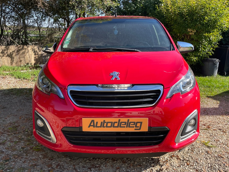 Peugeot 108 1.0 vti 72 ch version STYLE - 1 er main et Historique Complet