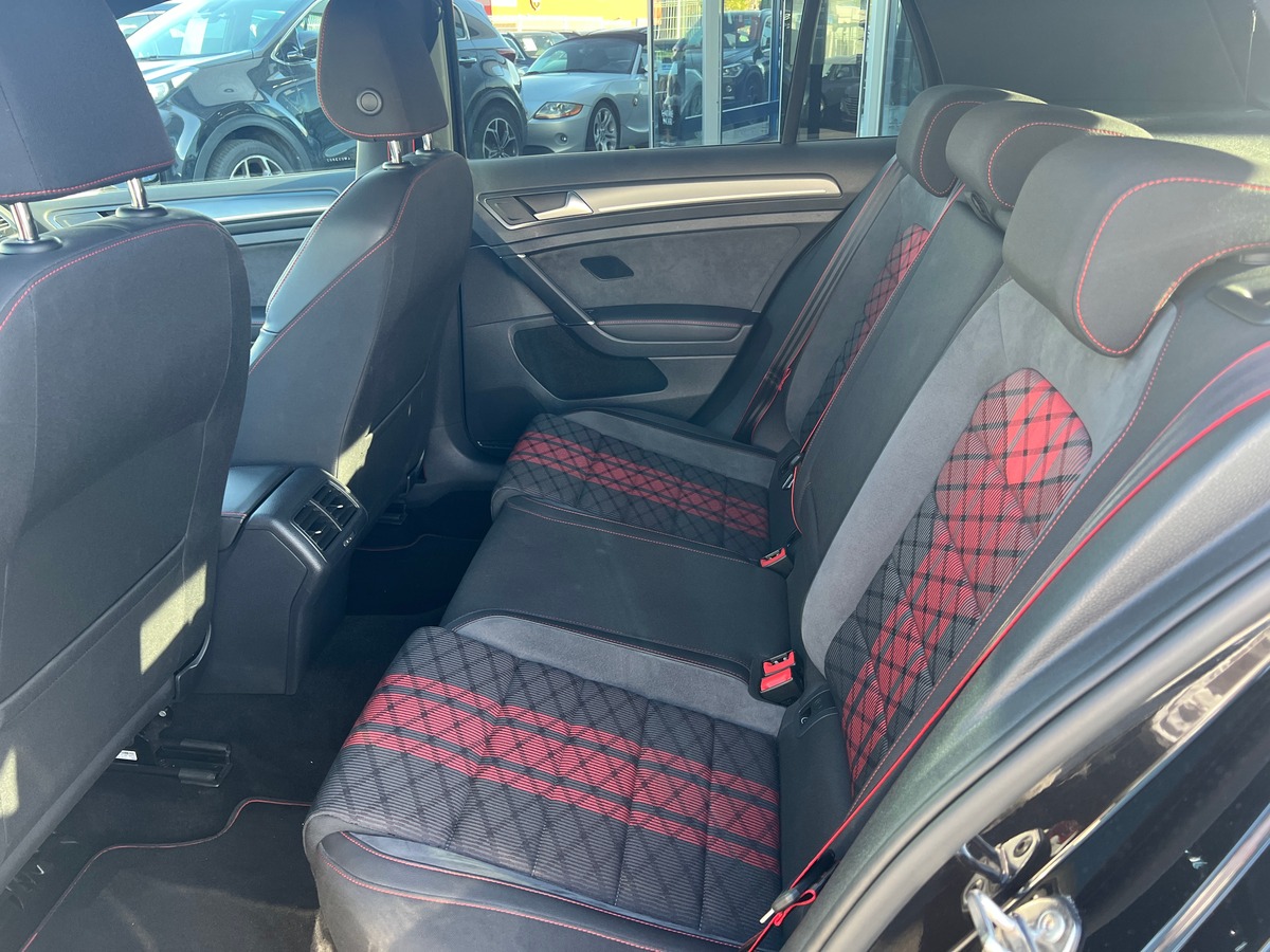 Volkswagen Golf GTI TCR | Stage 1 | Régulateur | Sièges chauffants | GPS | Ligne compléte Akrapovic