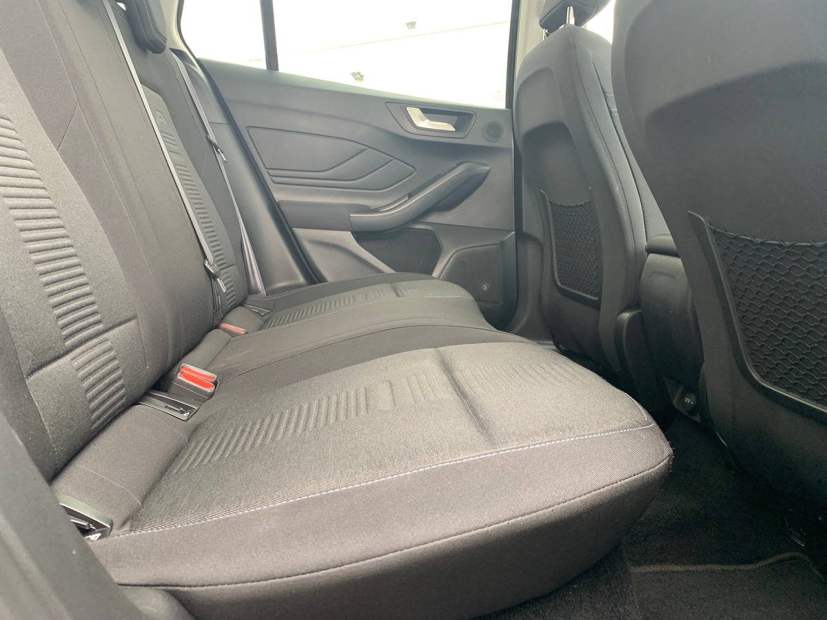 Ford FOCUS SW ACTIVE | ENTRETIENS CONSTRUCTEUR