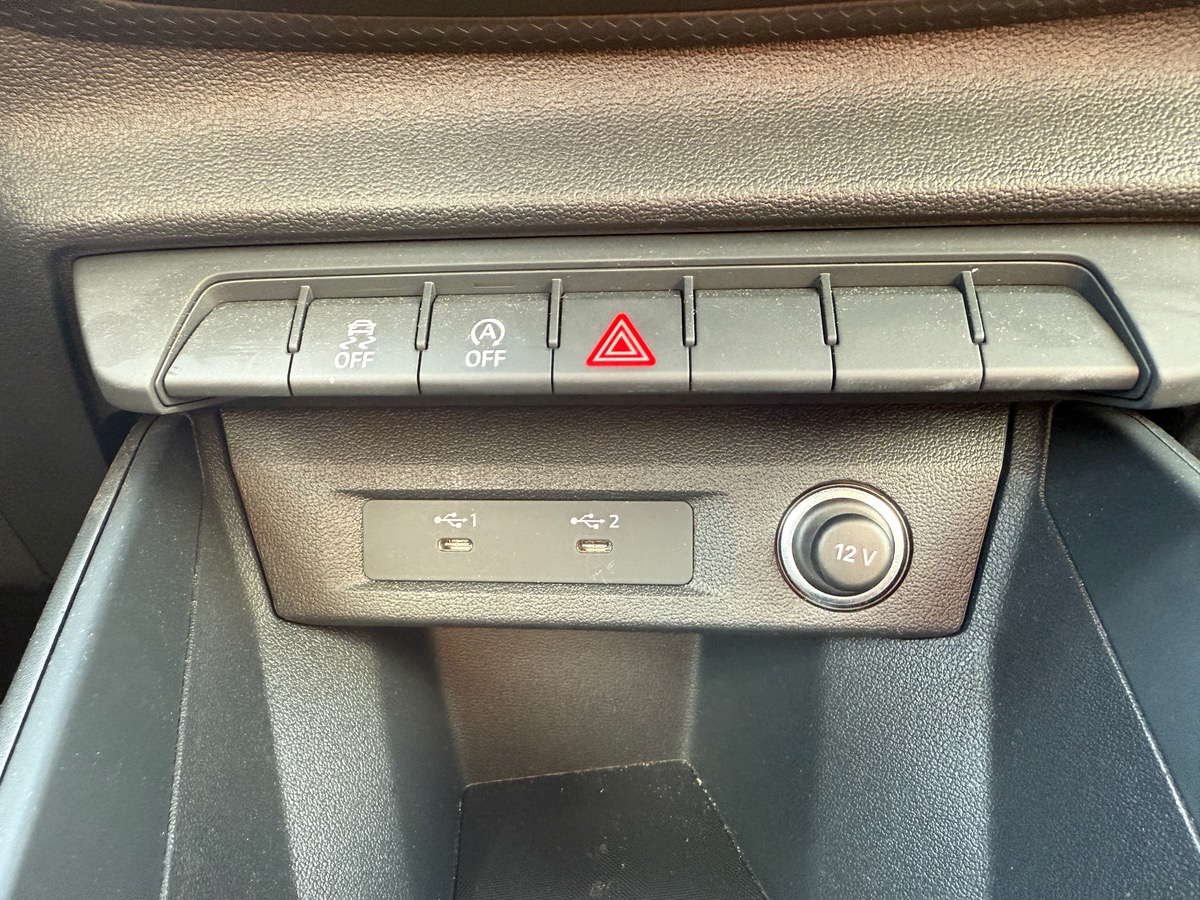 Audi A1 Sportback II 25 1.0 TFSI 95 cv Entry, Suivi COMPLET AUDI, I-Cockpit.