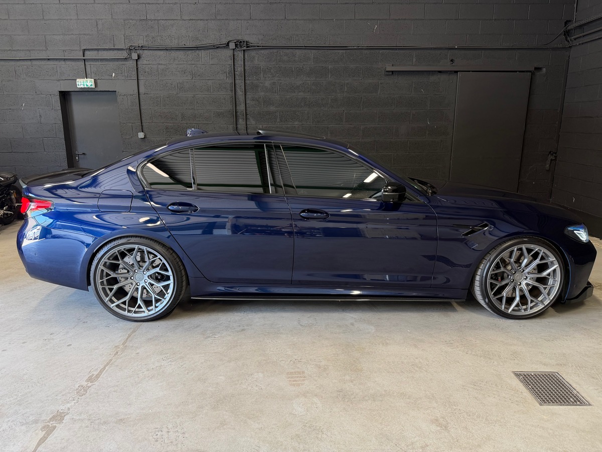 Bmw M5 compétition f90 lci phase 2 4.4 l v8 bi- turbo Bowers & Wilkins / Toit Ouvrant / Caméra 360°