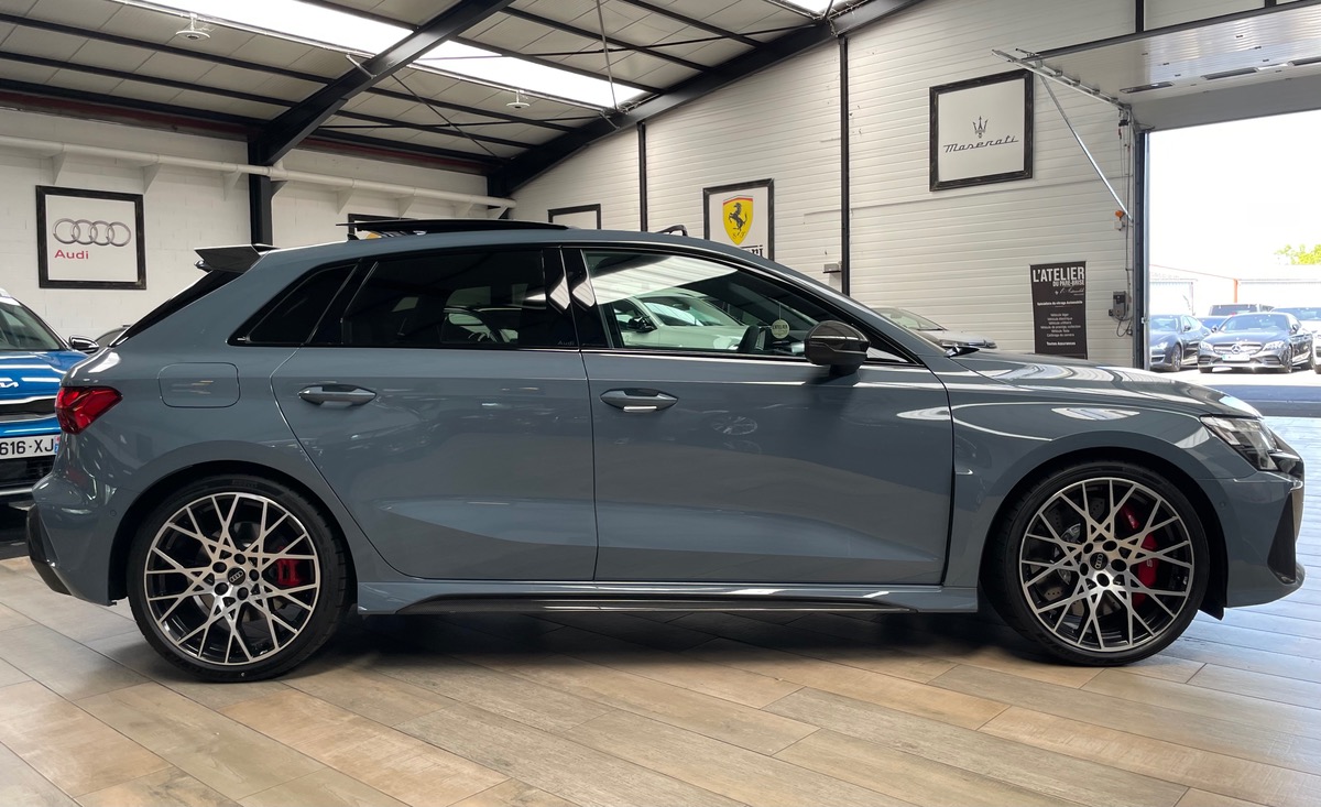Audi RS3 Sportback 2.5 TFSI 400CV S TRONIC 7 QUATTRO - FACELIFT 2025 - NEUVE