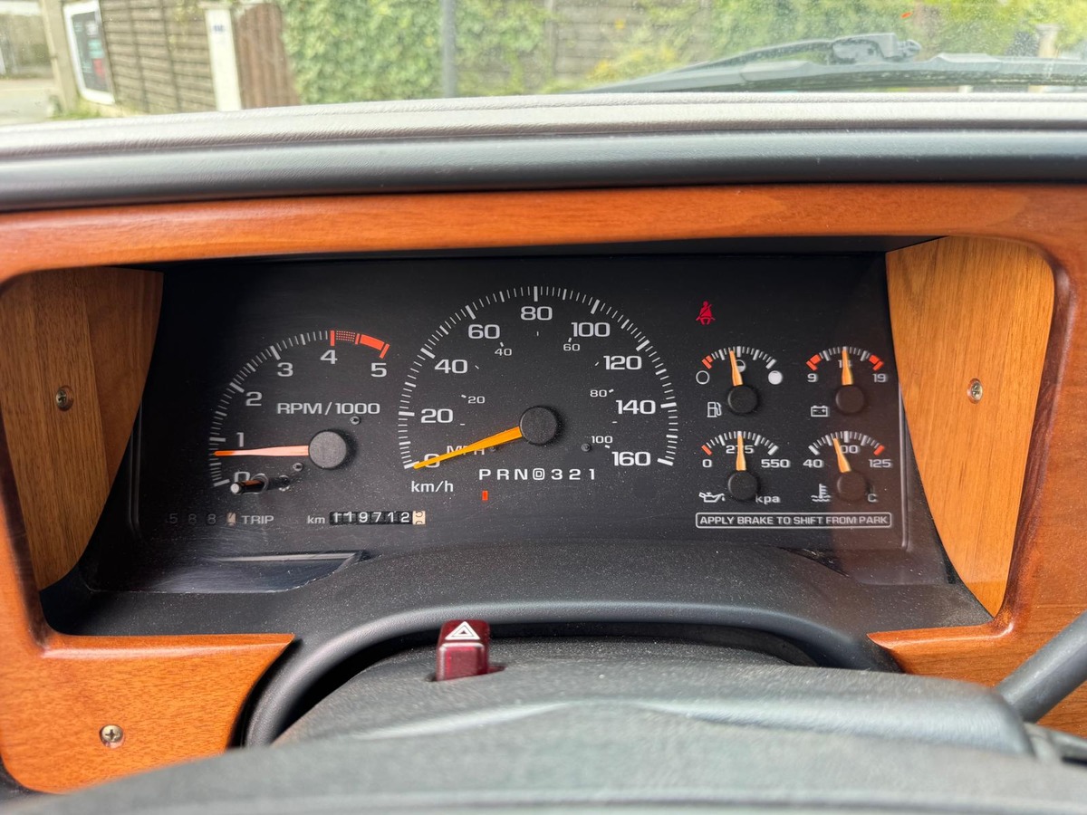 Chevrolet Suburban STARCRAFT 1500 5.7 V8 250cv 7 places