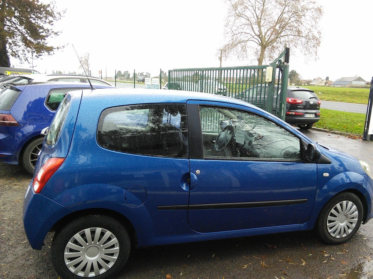 RENAULT Twingo 1.2 75 Dynamique CLIMATISATION - GARANTIE MECANIQUE - FAIBLE Km
