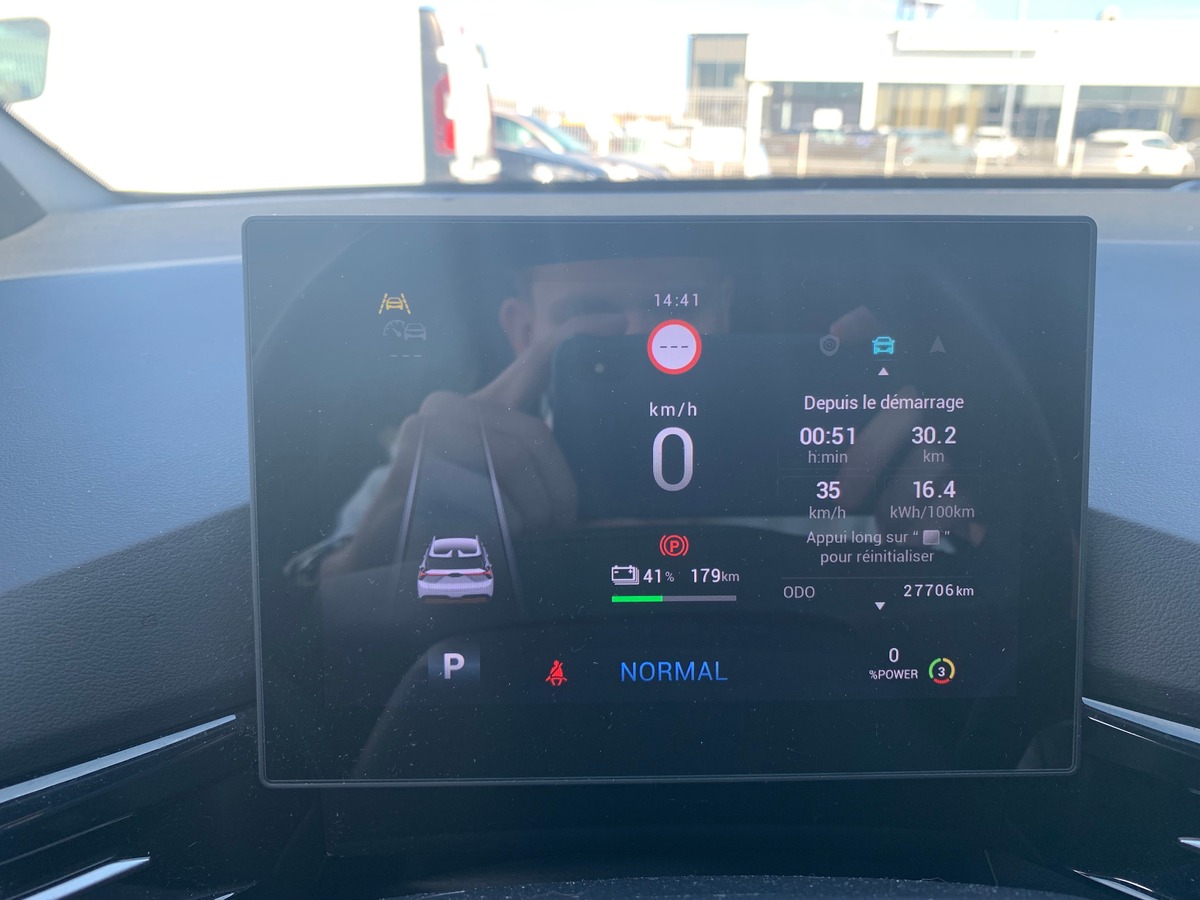 MG MG4 245 | 77 Kwh | Luxury | Apple car Play | Caméra | Siéges chauffants | Régulateur adaptatif