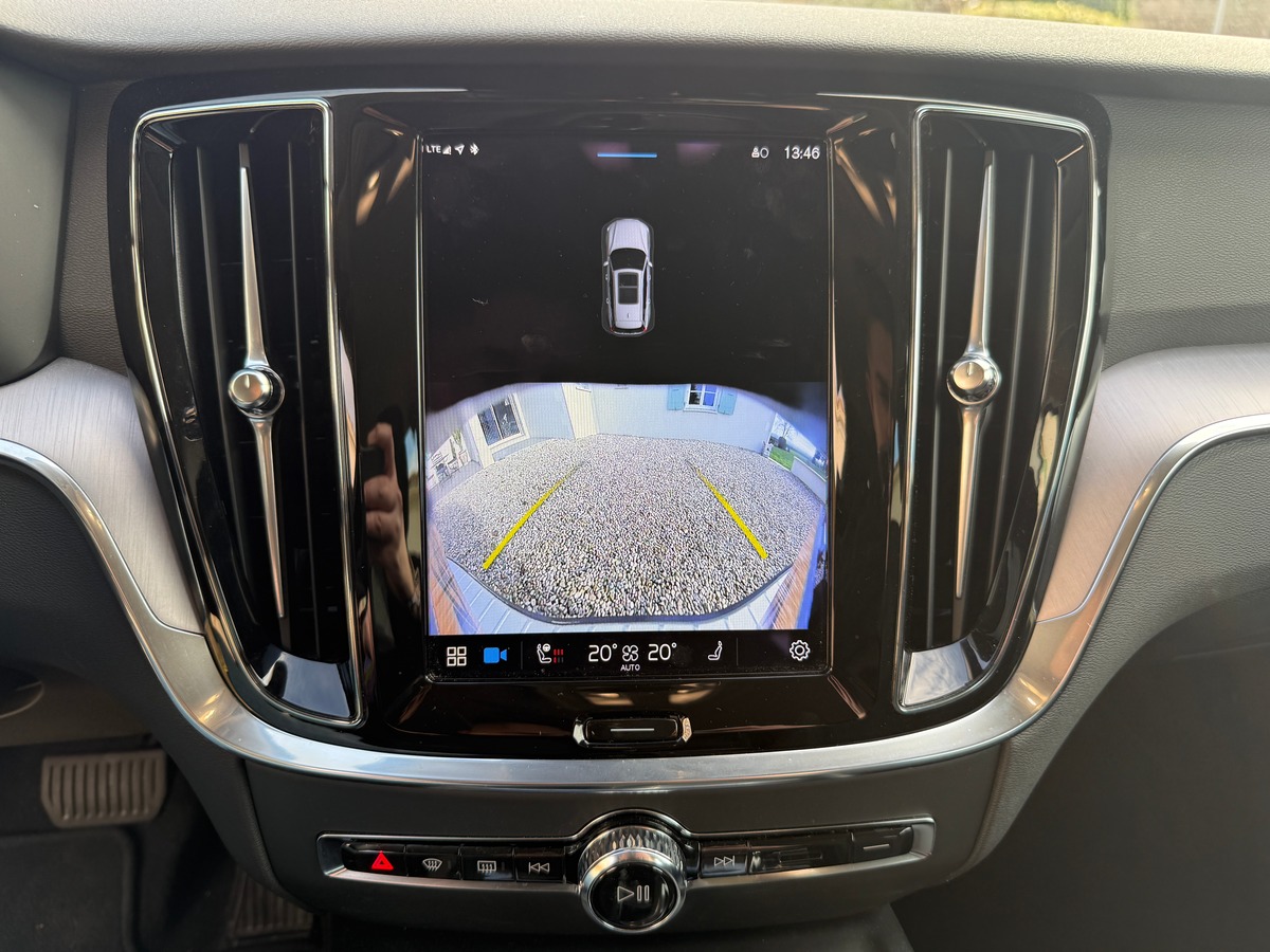 Volvo V60 B4 2.0 Ti 16V Mild Hybrid DCT7 197 cv