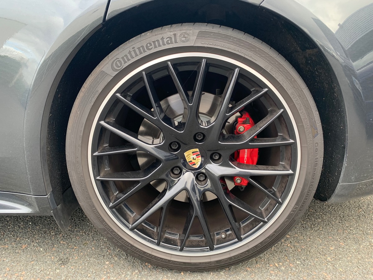 Porsche Panamera Sport Turismo GTS | V8 460 CH | BOSE | Toit panoramique | Garantie 1 AN AGIR *