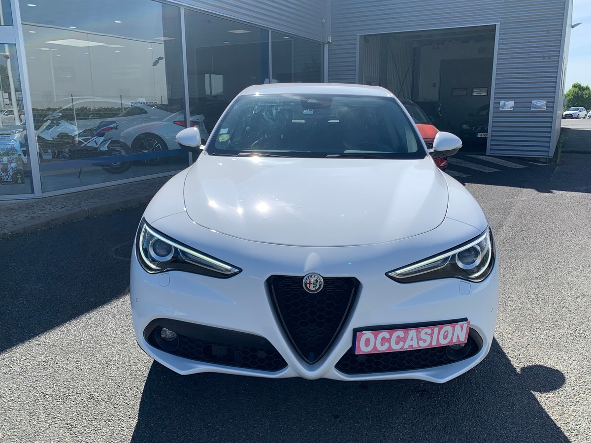 Alfa Romeo Stelvio 190 ch | Sprint | Caméra recul | Apple car Play | Coffre assisté électriquement