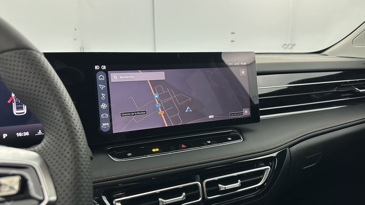 MG EHS 272 | 1.5T PHEV | Luxury | Caméra 360° | Compteur numérique 12,3''| PLUSIEURS COLORIS