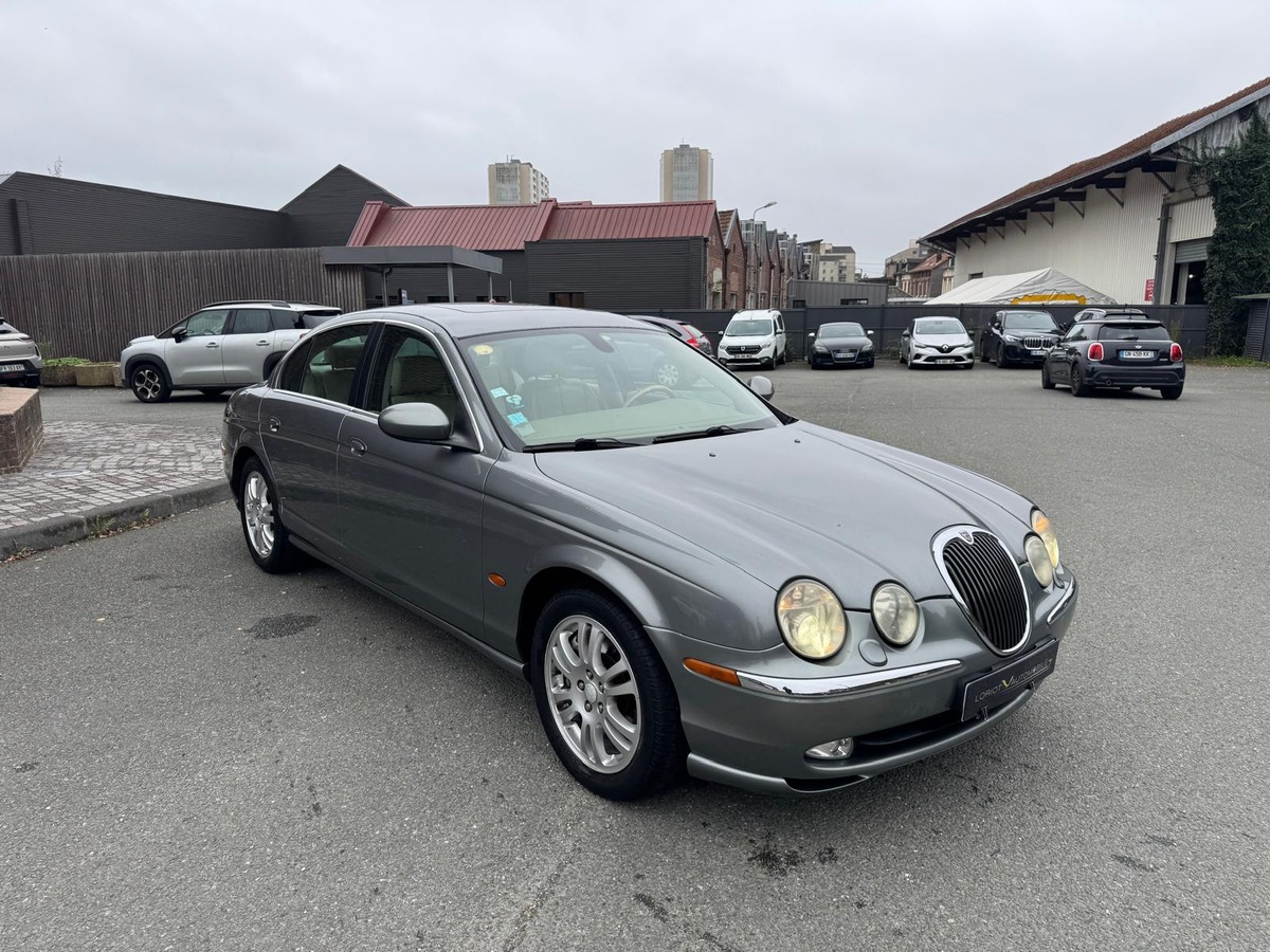 Jaguar S-Type 4.2 V8 Executive 298cv -Boite automatique
