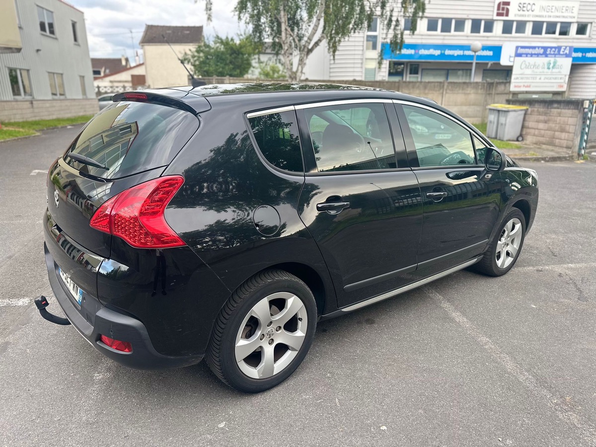 Peugeot 3008 1.6 HDI 115 CV allures 4XCBLeux