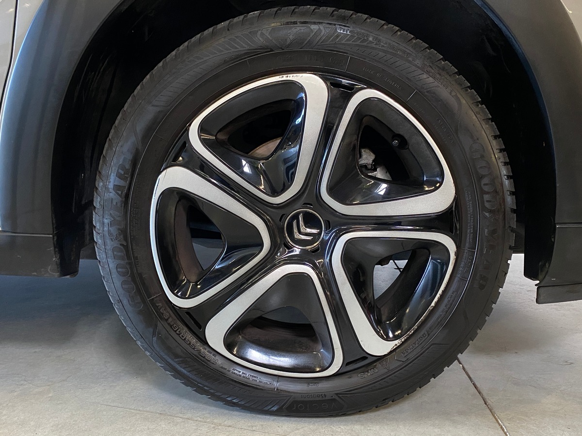 Citroën C3 (2) C-SERIES 1.5 BLUEHDI 100 Ch / 1ere MAIN / LEDS VISION / CARPLAY / CLIM - 86500 kms