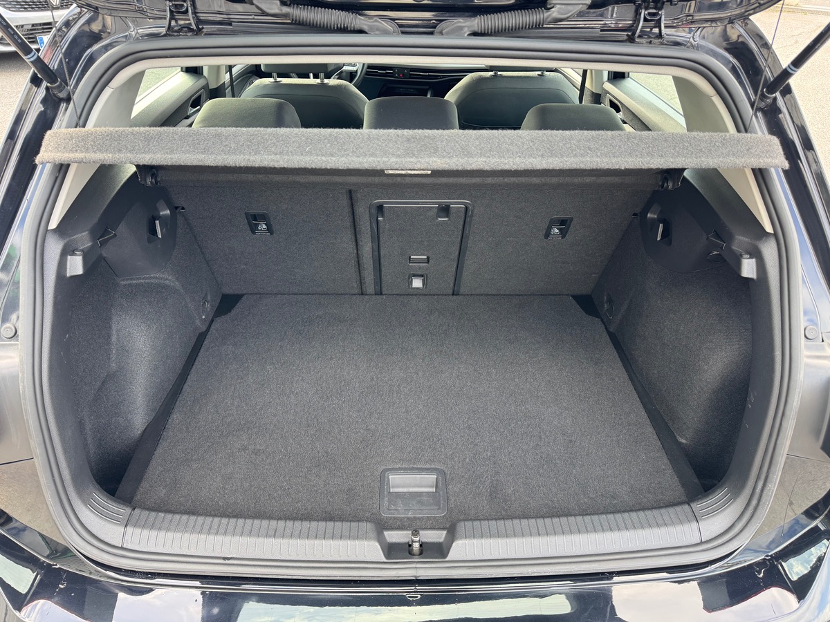 Volkswagen Golf 1.0 eTSI 110 DSG7 Life Business