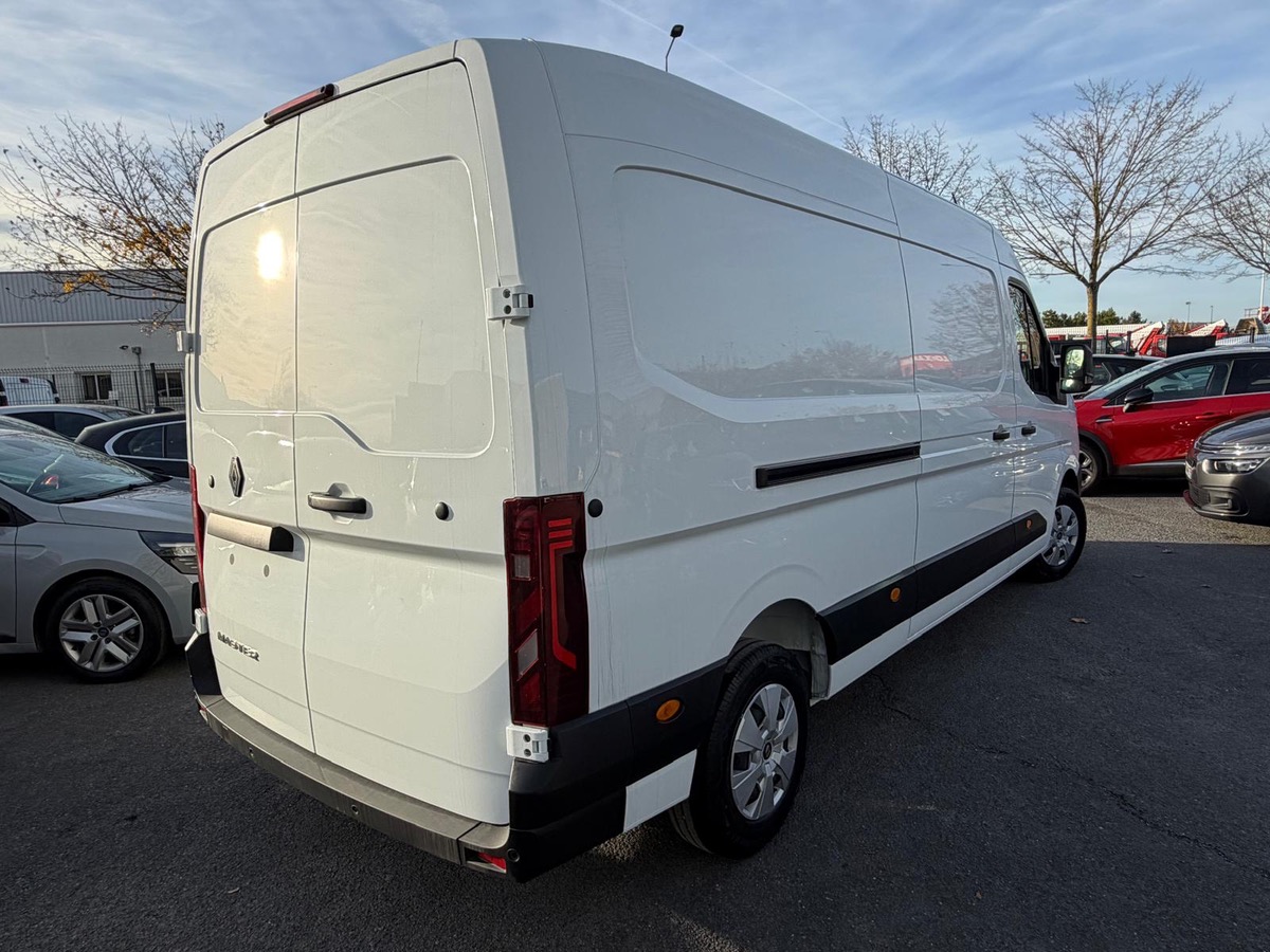 RENAULT Master L3H2 3T5 2.3 BDCI 150CH BVM6 GRAND CONFORT