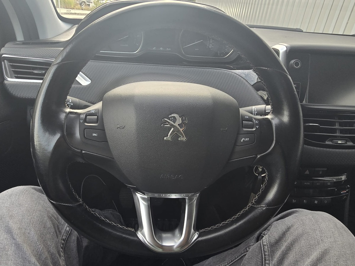Peugeot 2008 1.2 Pure tech 110cv Finition Allure