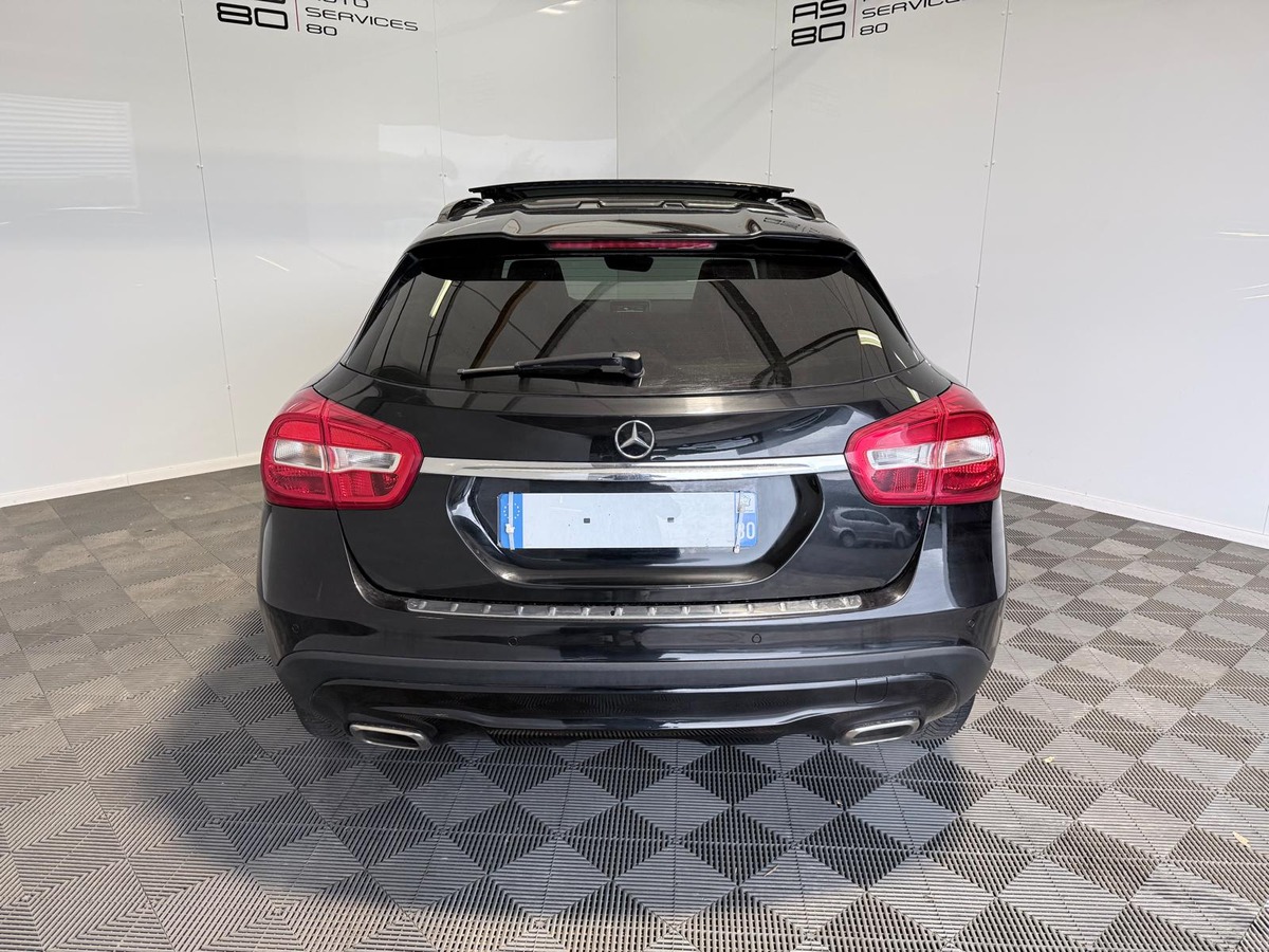 Mercedes-Benz GLA 1.6 i 156  SENSATION