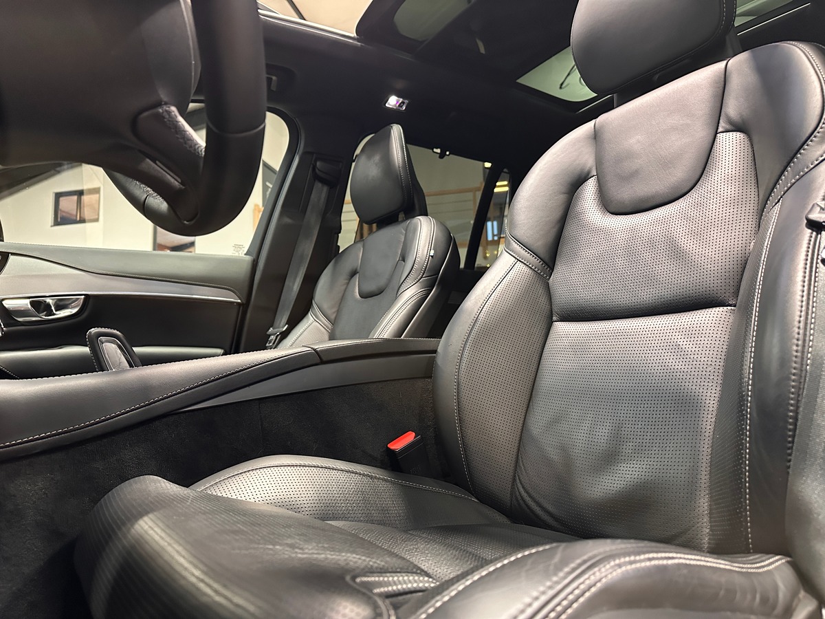 Volvo XC90 T8 R-Design AWD 303 + 87ch Geartronic - 7 places - 1ère Main - Options +++