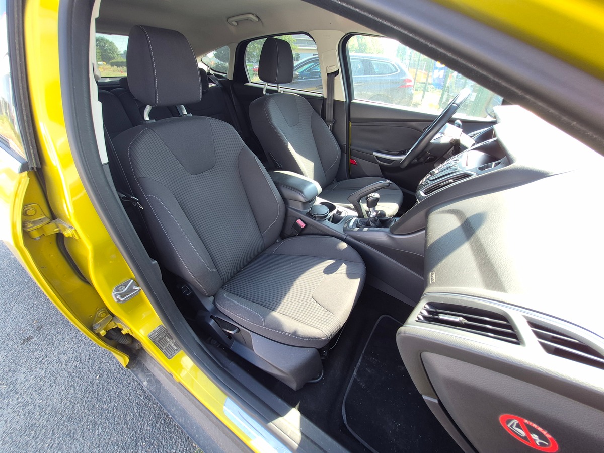 Ford Focus 1.6 150 ch TITANIUM