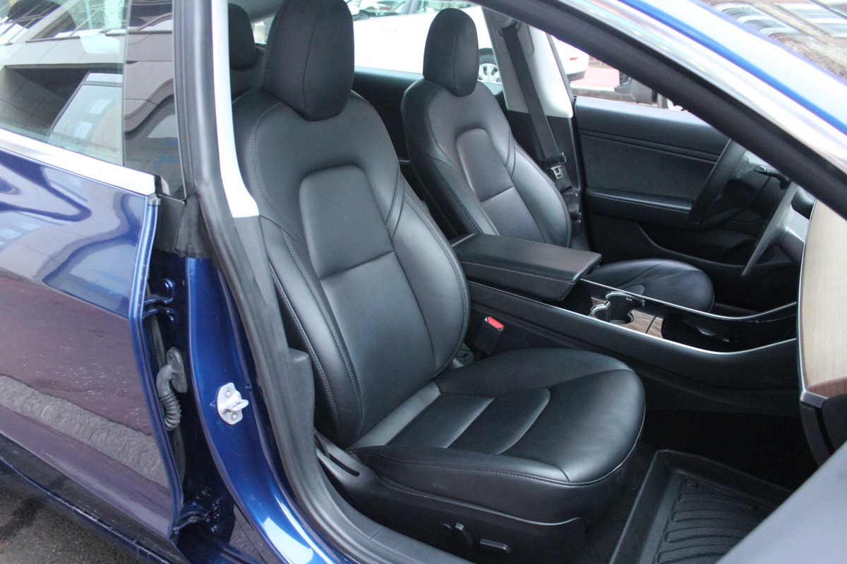 Tesla Model 3 306 AUTONOMIE STANDARD PLUS RWD 50KWH 4CV