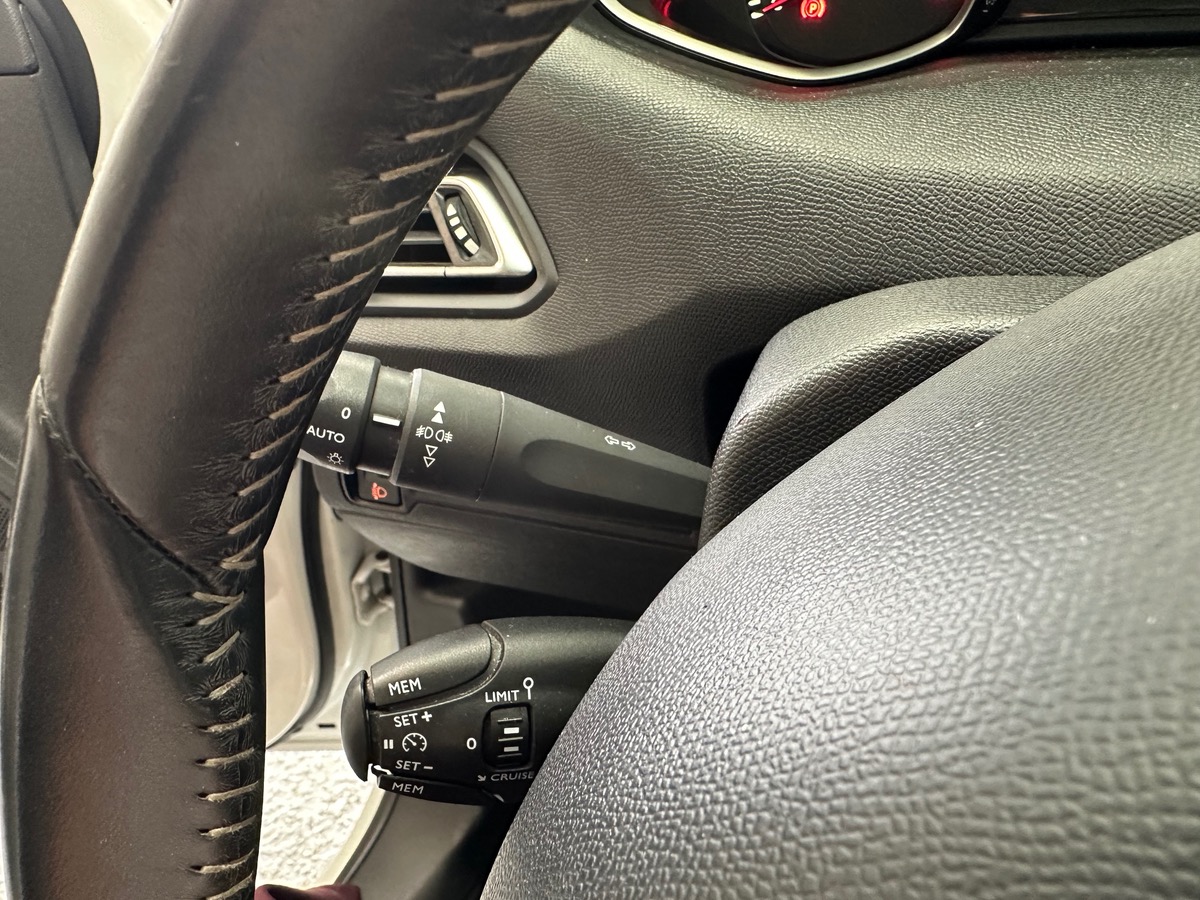 Peugeot 308 SW II (2) SW 1.5 BLUEHDI 100cv S&S STYLE