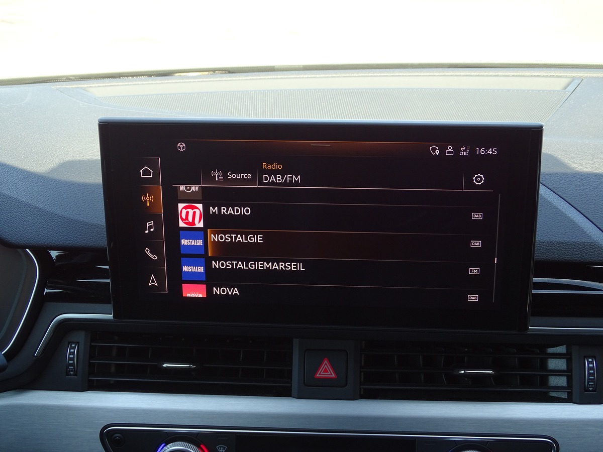 Audi A4 V (3) 35 TDI 163 Ch S-LINE S-TRONIC PACK  BRILLANCE  NOIR AUDI EXCLUSIVE