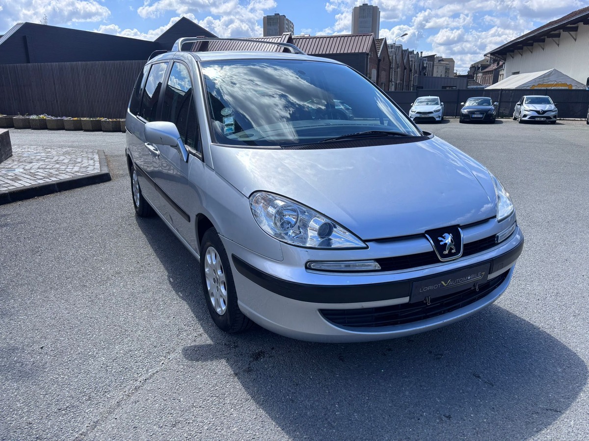 Peugeot 807 7 places 2.0 HDi 110 Confort - Distribution neuve - Garantie