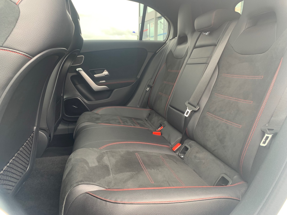 Mercedes-Benz Classe A 225 ch | AMG LINE | Toit ouvrant panoramique | Eclairage d'Ambiance | 4 MATIC