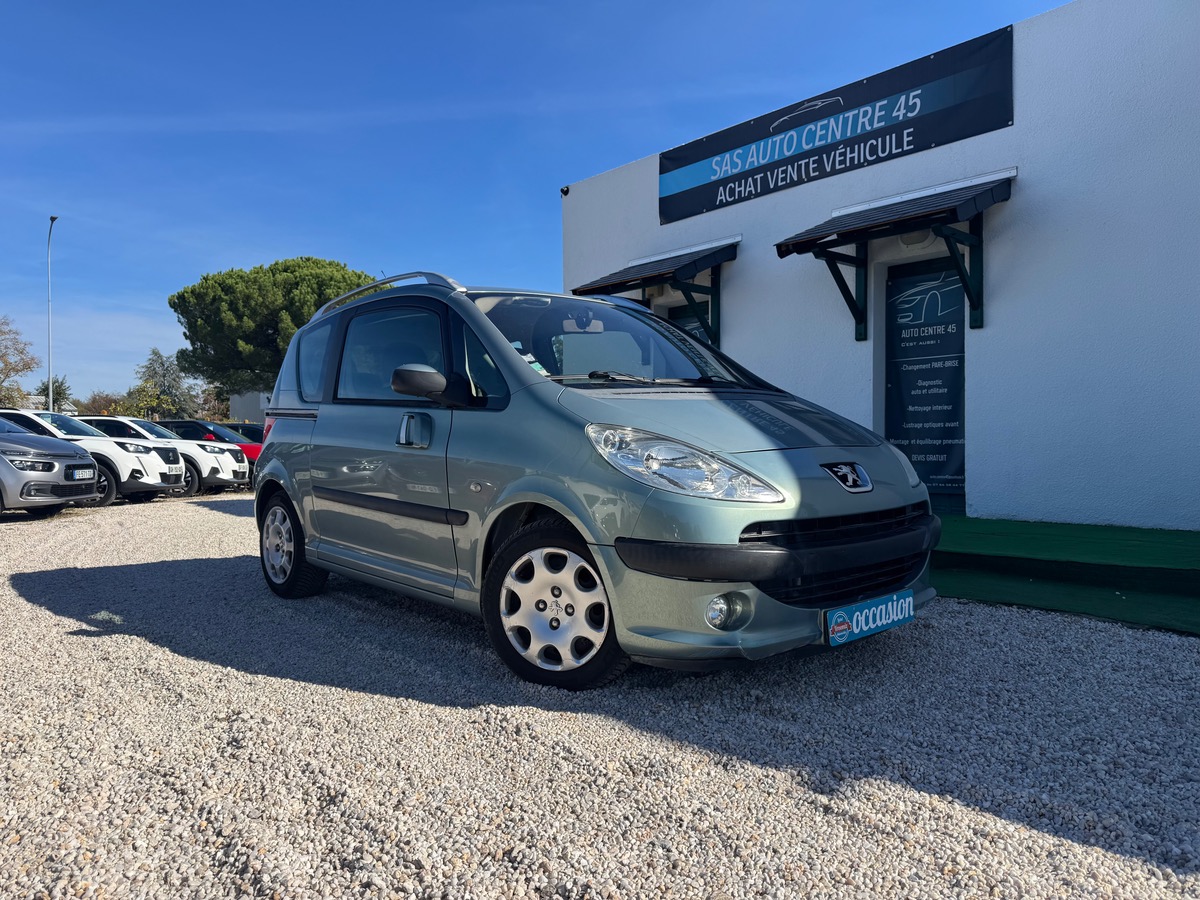 Peugeot 1007 1.4L TU 75 CV ÉDITION VITAMINE / DISTRIBUTION NEUVE / CT OK