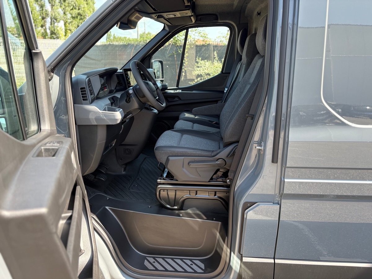 RENAULT Master L2H2 3T5 Blue dCi 150 EXTRA