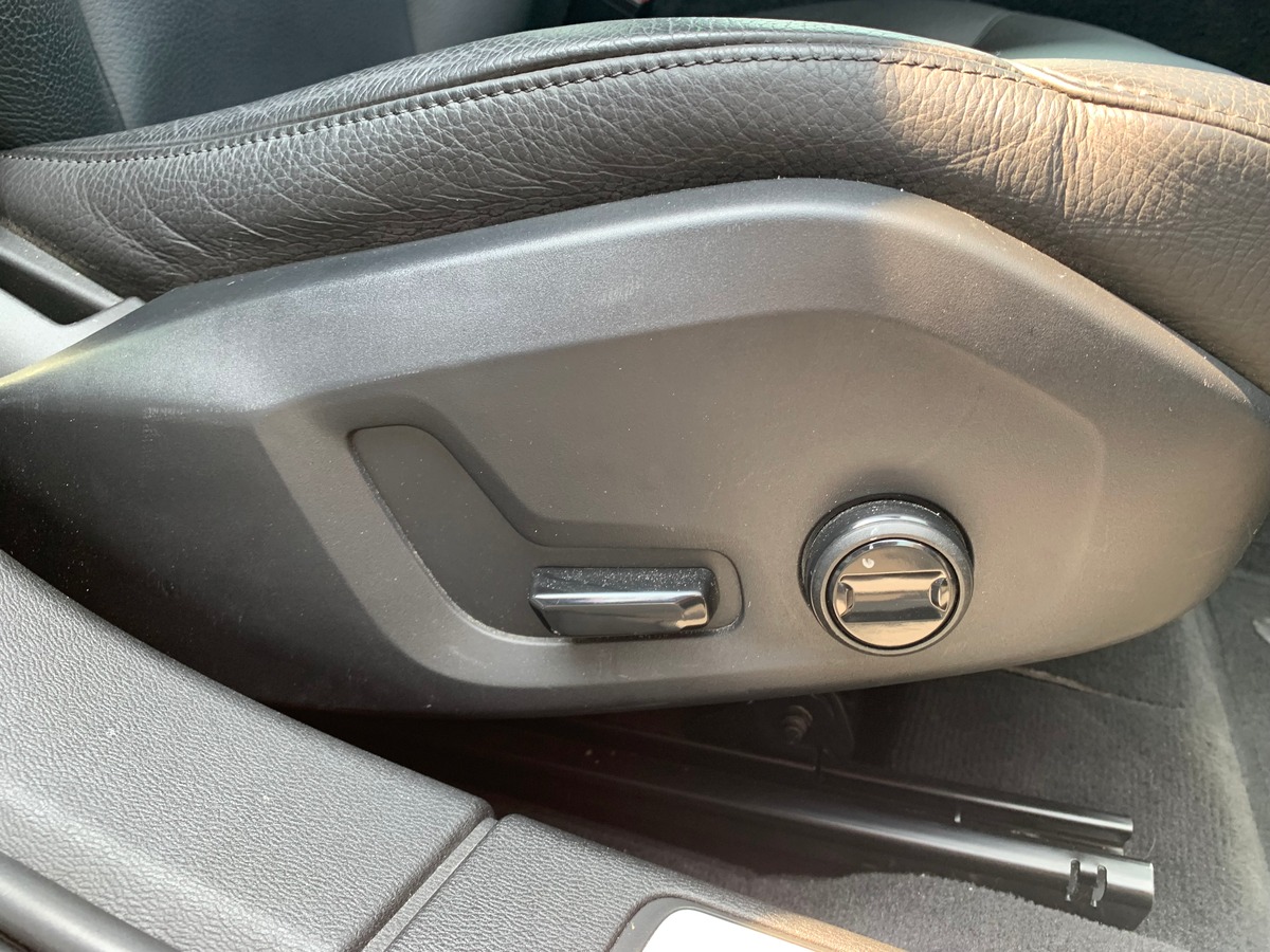 Volvo V60 150 ch | Business Excecutive | Caméra recul | Apple car Play | Cuir | Régulateur vitesse