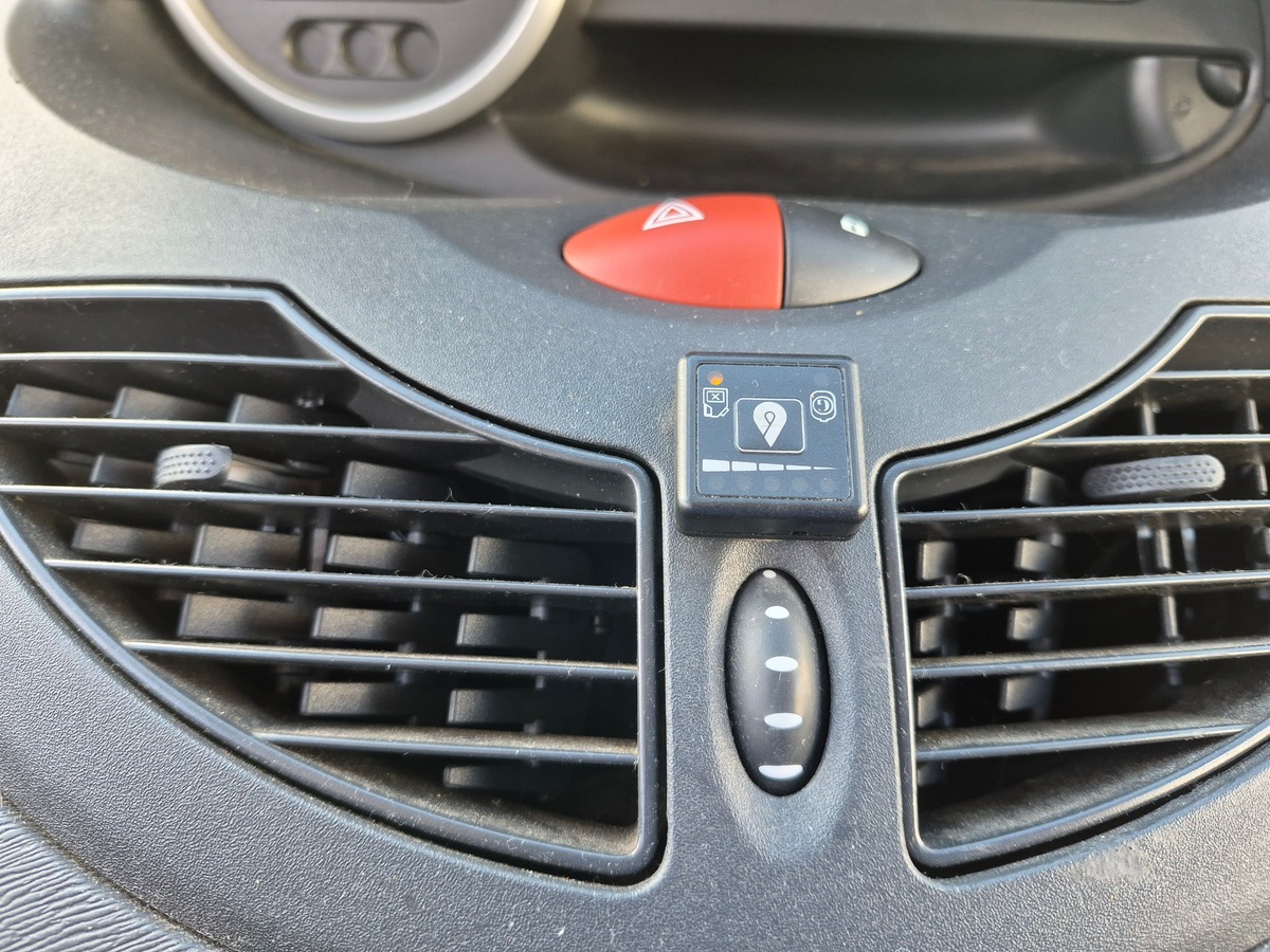 RENAULT Twingo II 1.2 16V LEV ACCESS