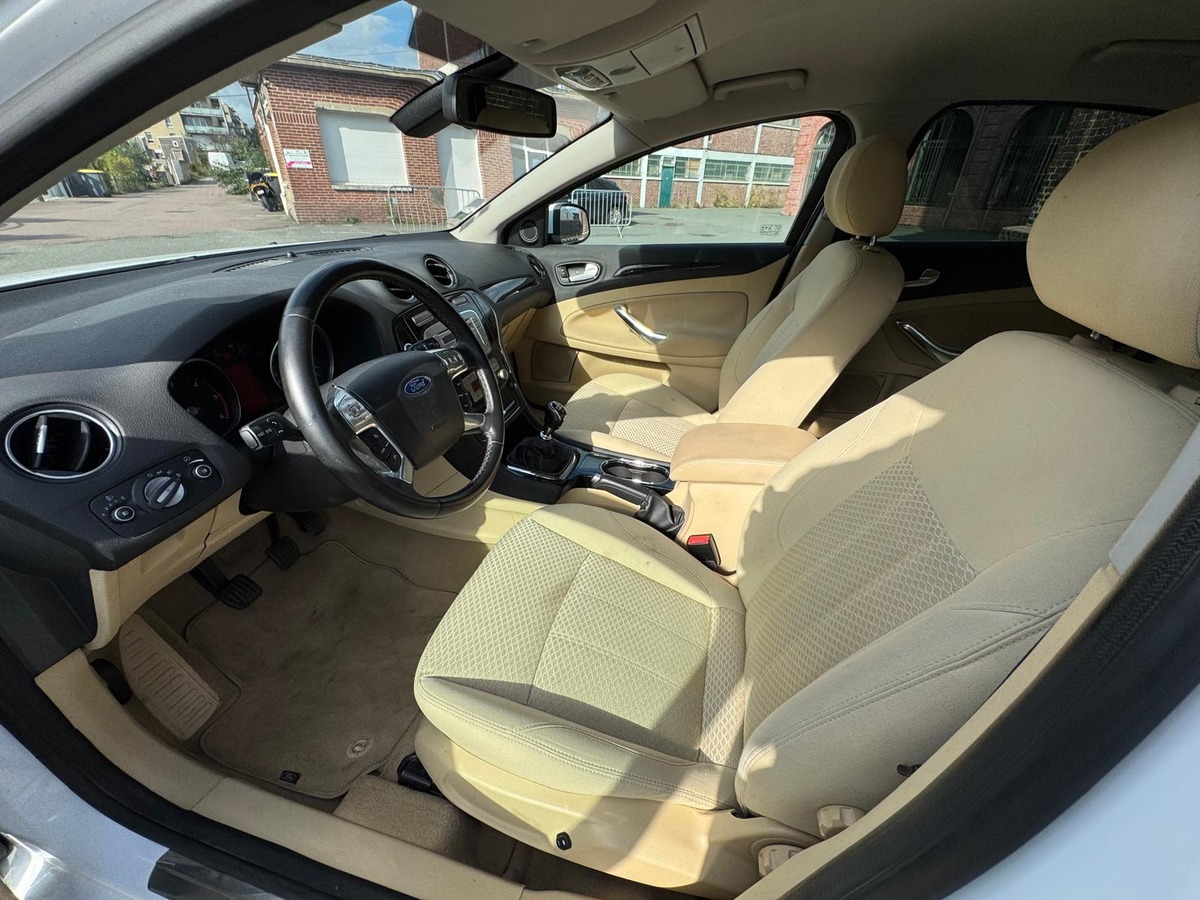 Ford Mondeo 2.0 TDCI 140cv Finition Ghia - Garantie