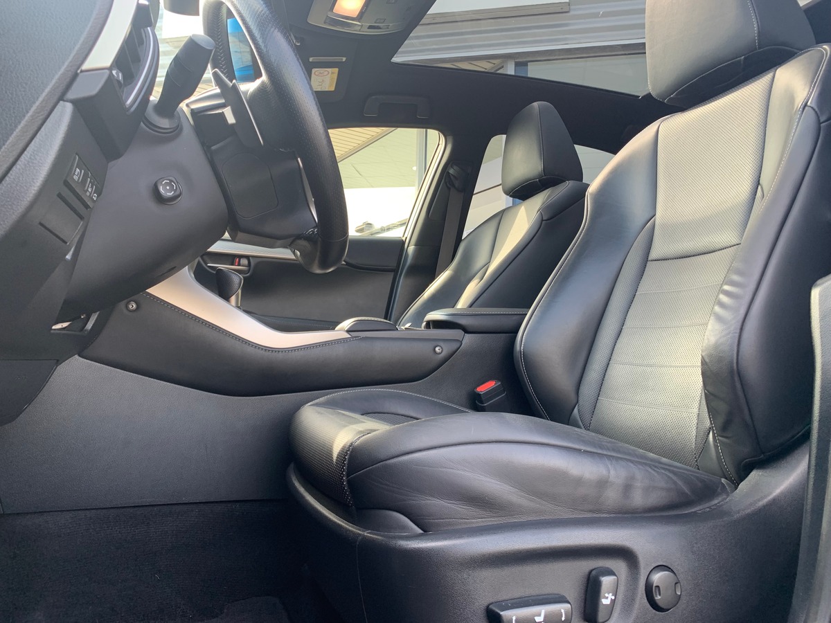 Lexus NX 300h 197 ch | F-SPORT 4WD | Caméra de recul | Siéges électriques | Toit panoramique | GPS