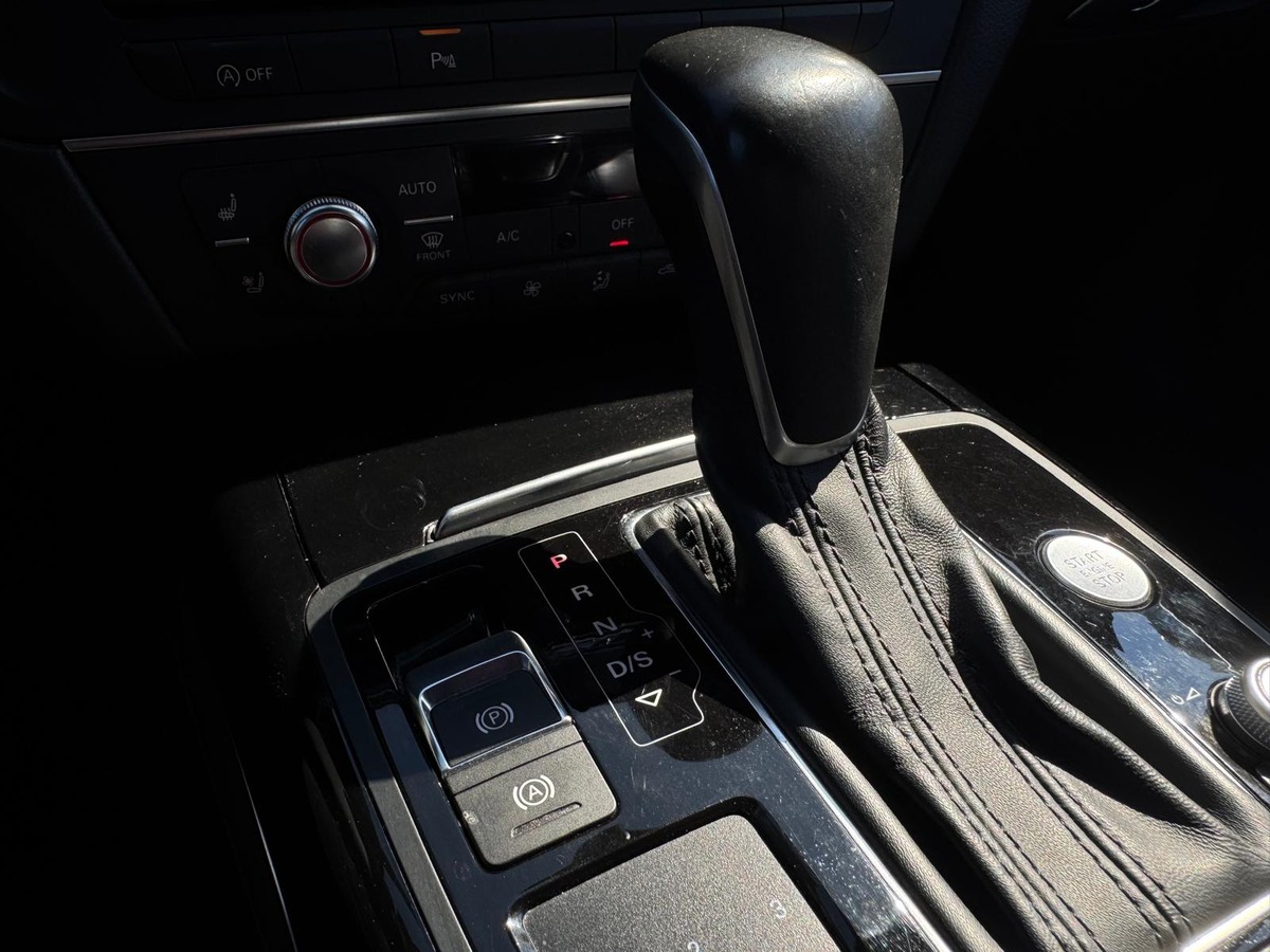 Audi A6 Avant Quattro 3.0 V6 TDI 272 AVUS S Tronic