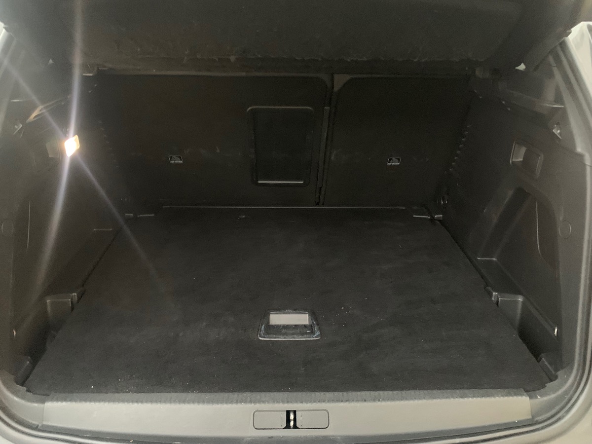 Peugeot 3008 130 | GT LINE | Mirror Screen | Pack City 1 | Full LED Technology | Phares Adaptatifs