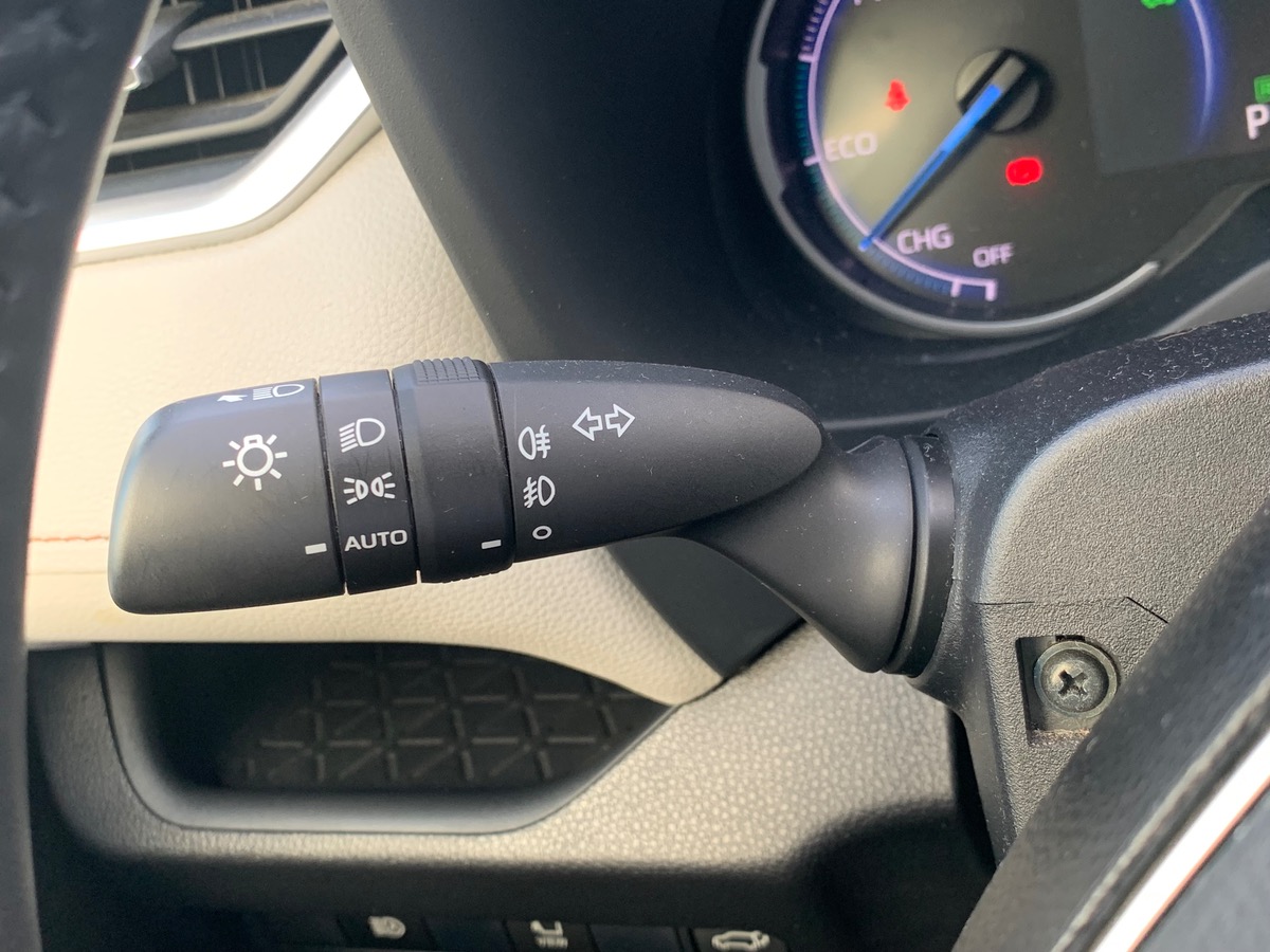 Toyota RAV4 222 ch | AWD | Lounge | Caméra vue 360° | Cuir | Régulateur de vitesse adaptatif