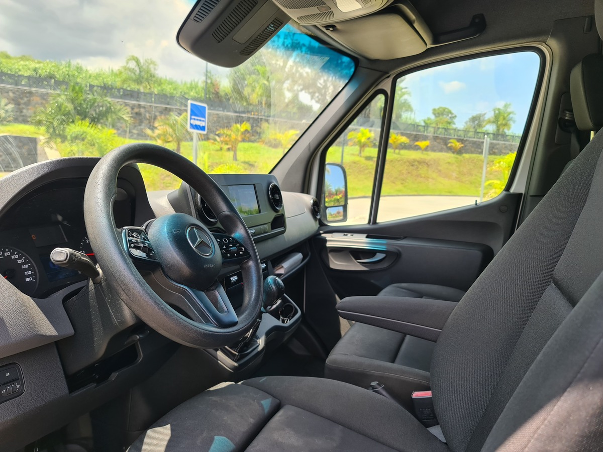 Mercedes-Benz Sprinter LONG