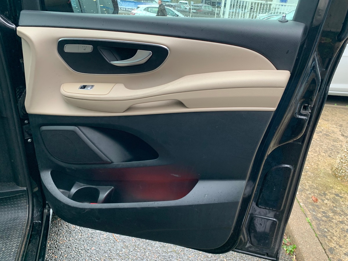 Mercedes-Benz Classe V 190 ch | Attelage | Caméra de recul | Avertisseur angles morts | 6 Places