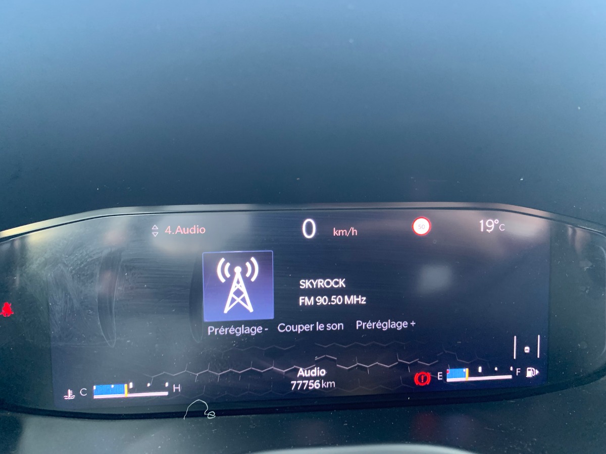 Jeep Compass 130 | (2) 1.6 MJET | Night Eagle | Attelage | GPS | Régulateur vitesse | Apple car Play