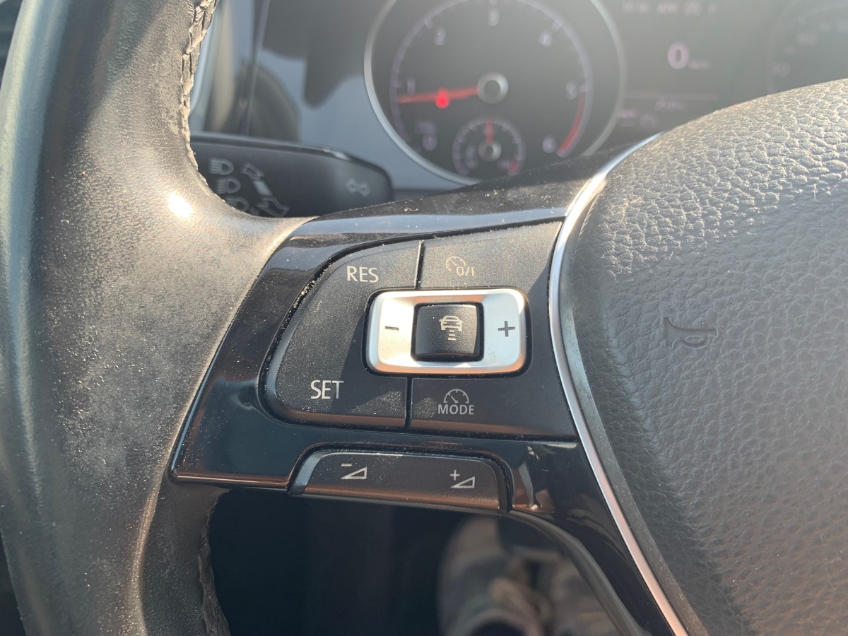 Volkswagen GOLF 7 115 ch | Confortline business | Régulateur adaptatif | Apple car play Android auto