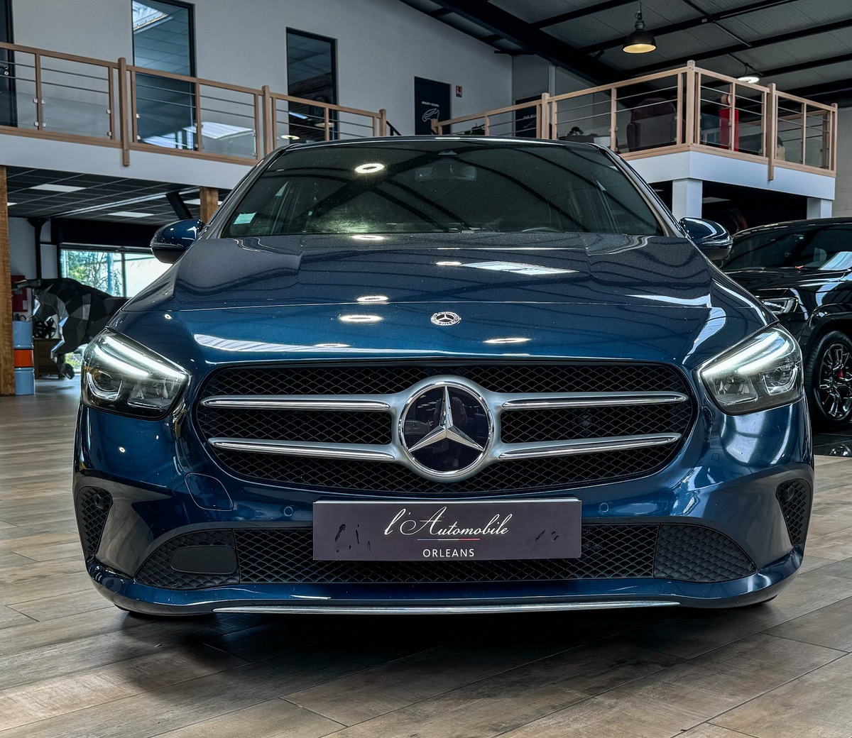 Mercedes-Benz Classe B 180 D PROGRESSIVE LINE EDITION / FRANCE SUIVI AB