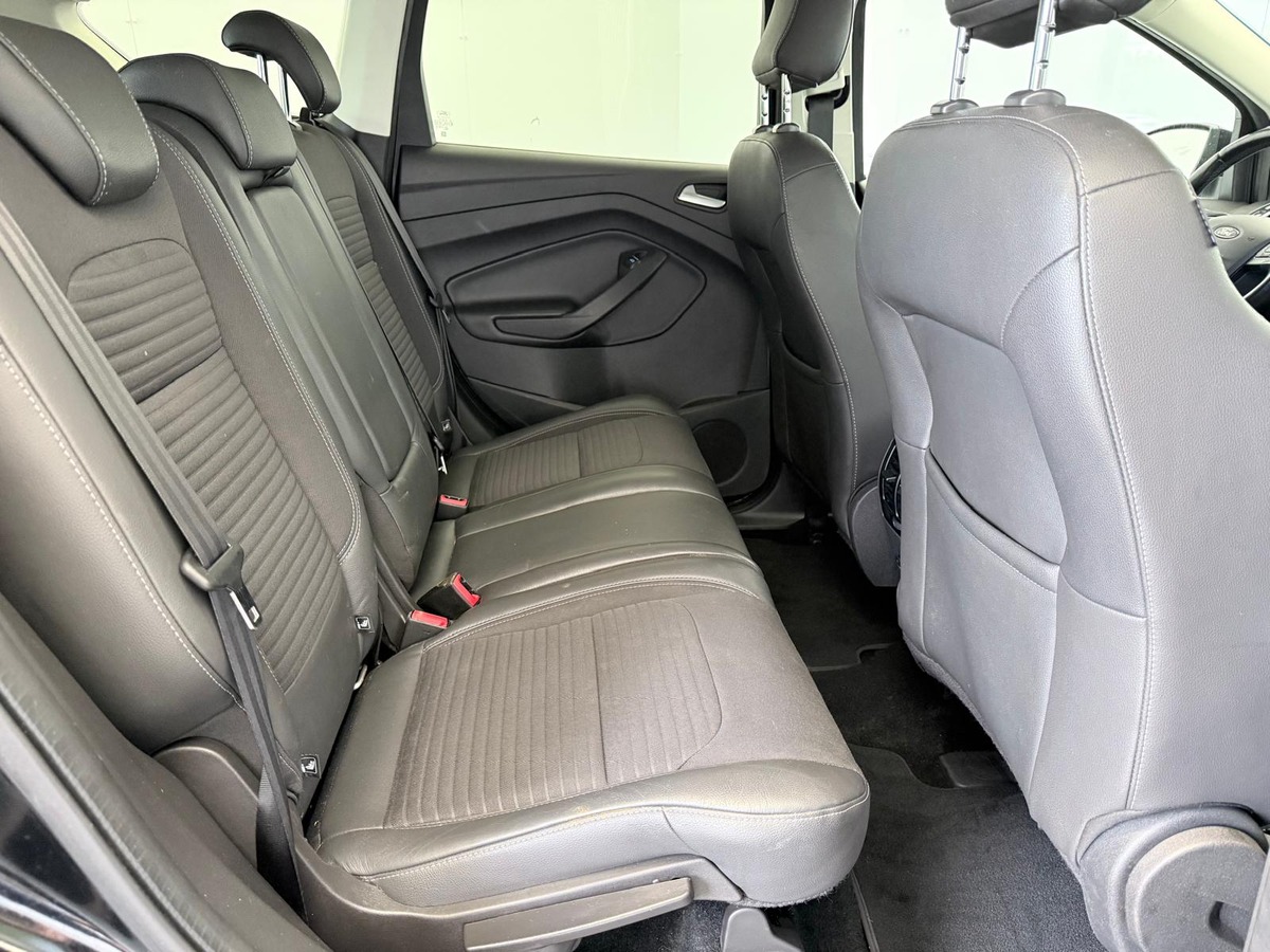 Ford Kuga 1.5 Tdci 120  Titanium