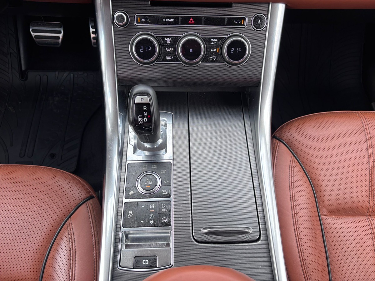 Land-Rover Range Rover Sport 3.0 SD V6 292 HSE Dynamic - Suivi complet - Révisé