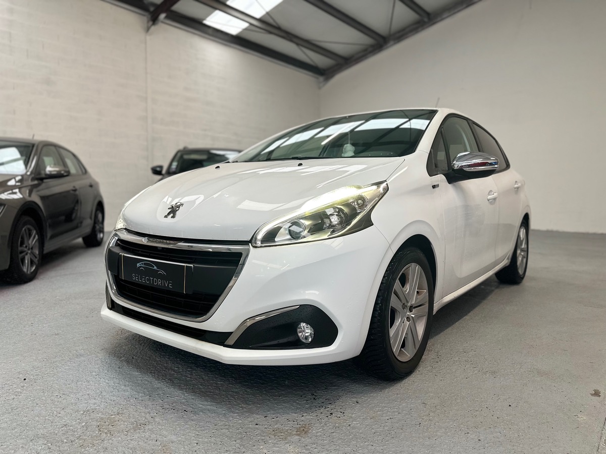Peugeot 208 1.2 PURETECH 82cv STYLE 5P