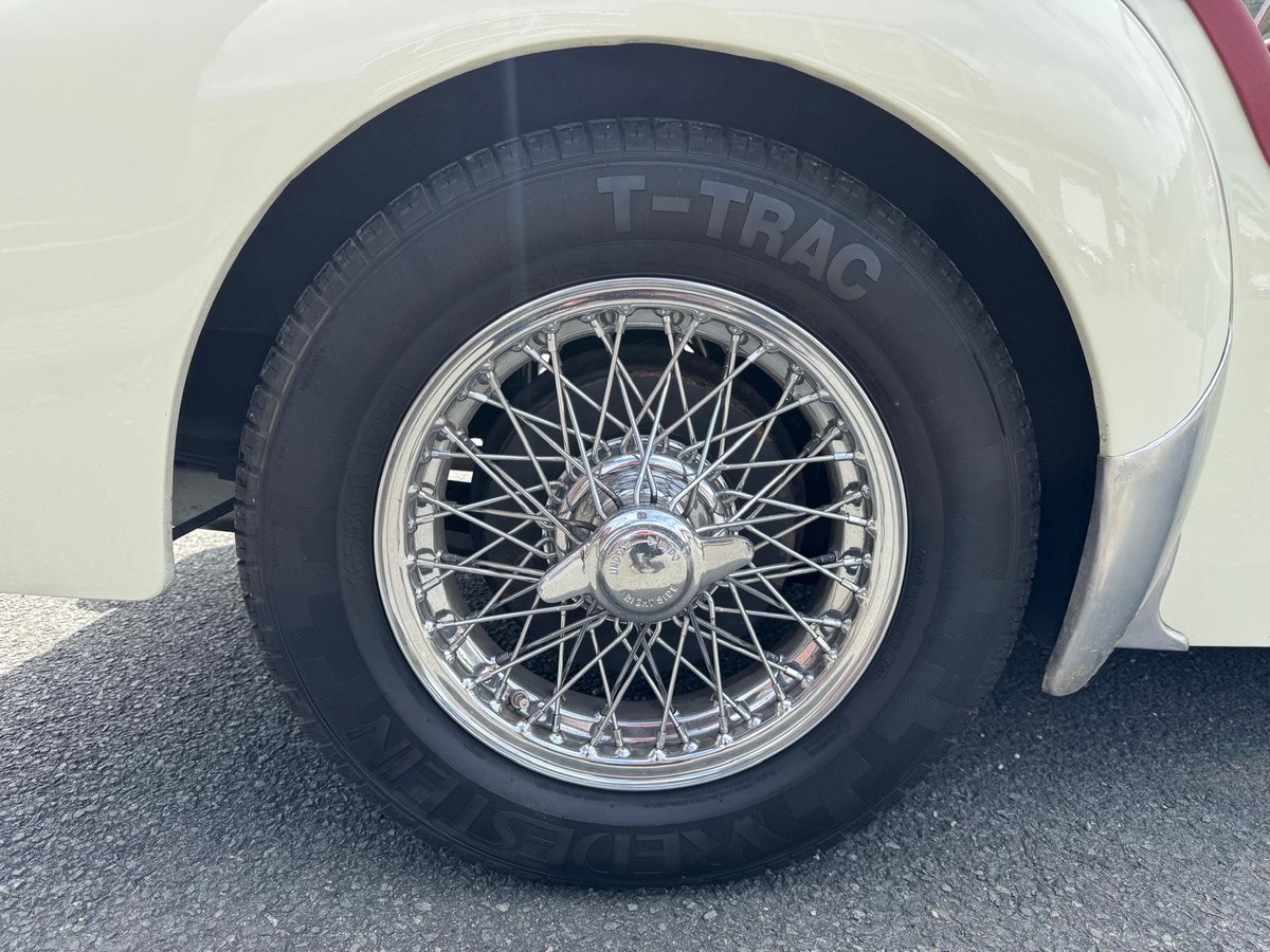 Triumph TR 3 "Petite bouche" 2.0 100cv 1957