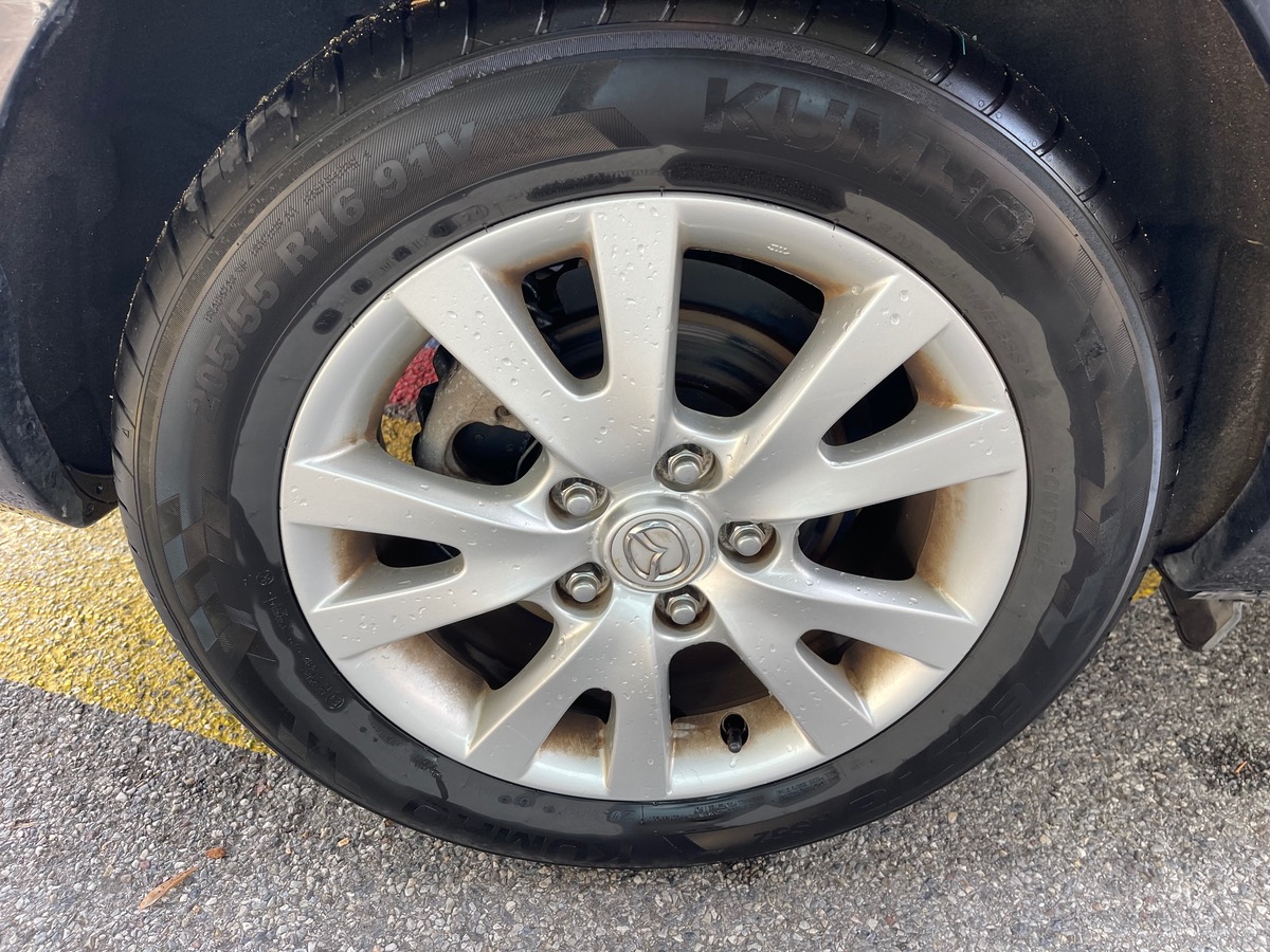 Mazda 3 1.6 i 105 CV / Phase 2 / 5 Portes / Boite Auto /