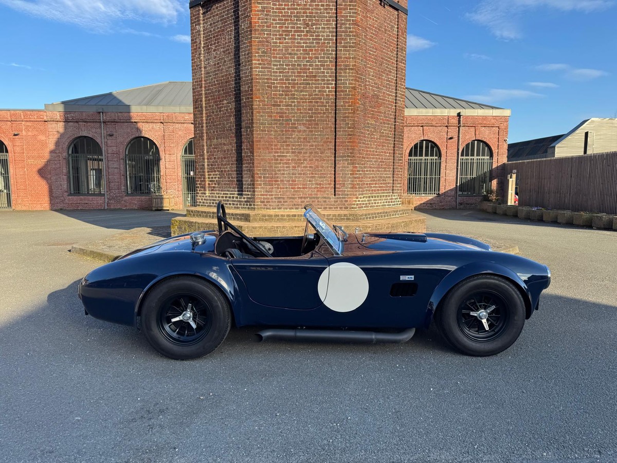 AC Cobra 289 FIA 6.4/390 Edelbrock 450cv - Restauré