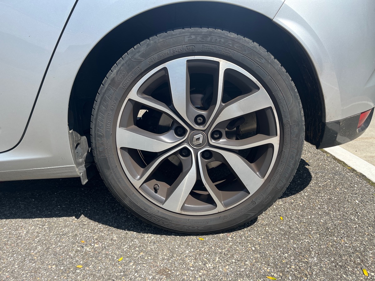 RENAULT Megane IV 1.6 DCI 130 ENERGY INTENS, Caméra de recul, GPS, R-LINK 2