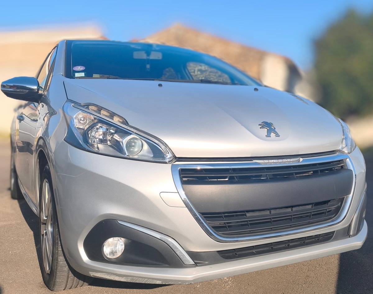 Peugeot 208 Peugeot 208 1.2 VTi Style